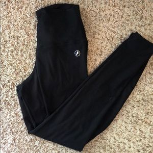 NEW Black high waisted scrunch butt leggings
